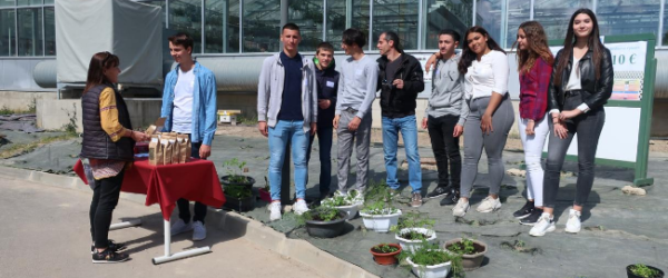 Vente directe: des élèves de bac professionnel Conseil Vente en situation réelle