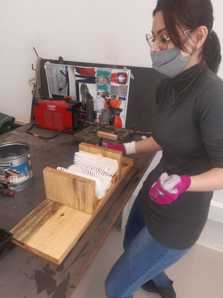 Fabrication d'une machine pour nettoyer les chaussures de sécurité