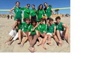 Lire la suite à propos de l’article Notre lycée brille au championnat MAAF de beach-volley !