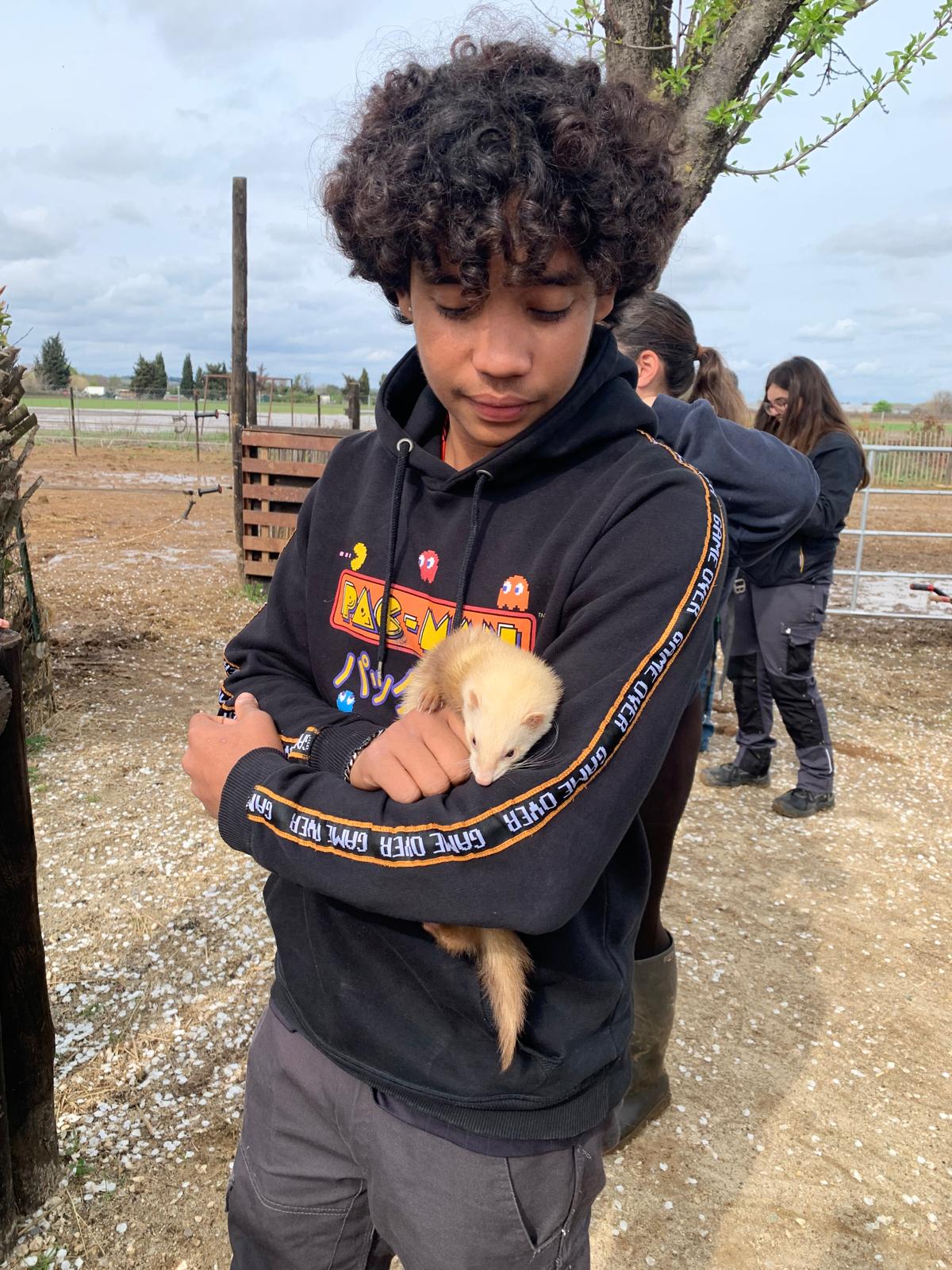 You are currently viewing Les soigneurs animaliers de première terminent leur année chez Justine